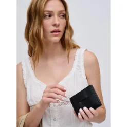 Wallets & Card Cases^Urban Expressions Amelie Wallet