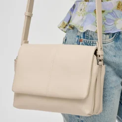 Crossbody^Urban Expressions Avonlea Crossbody