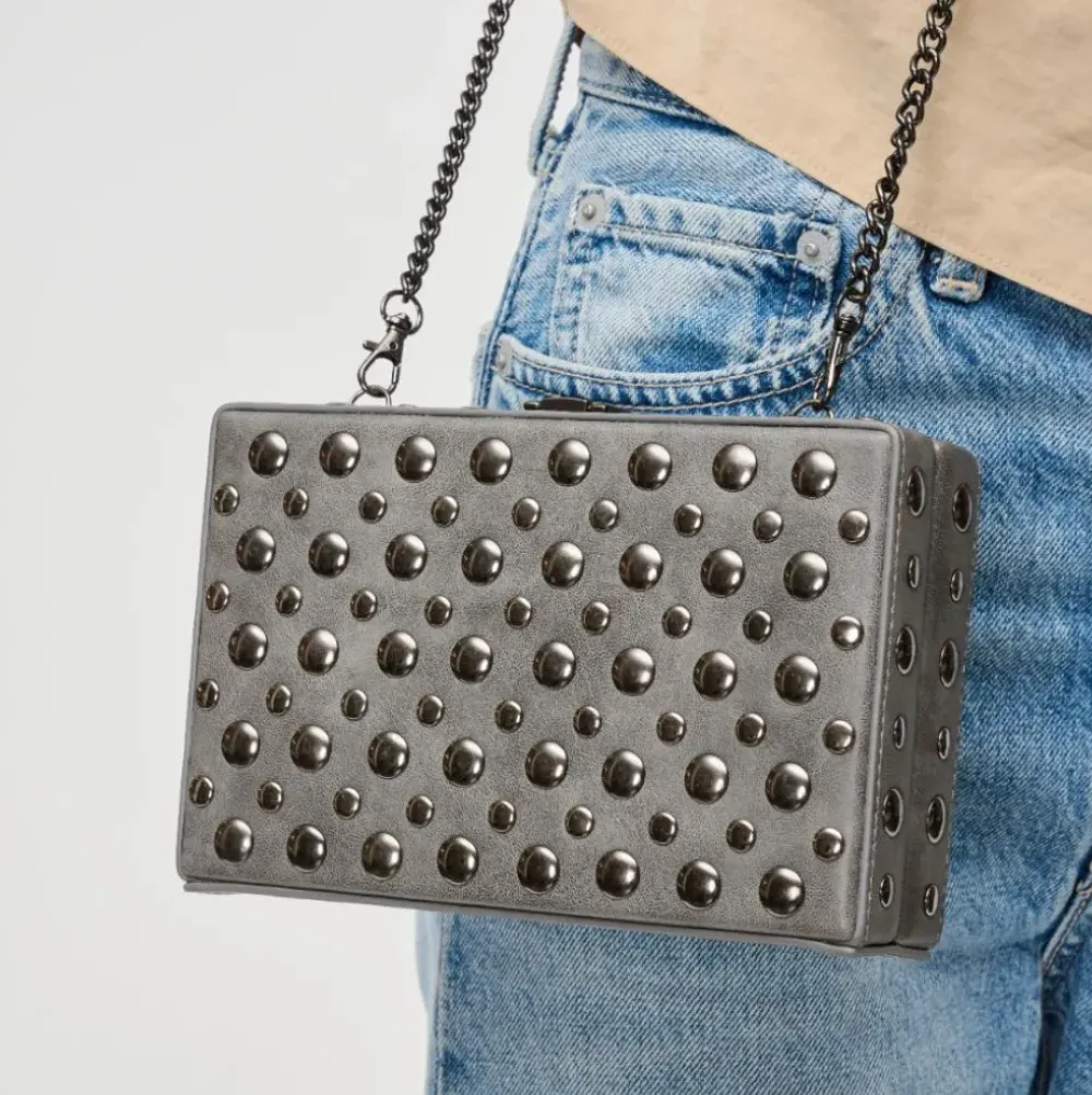 Clutches^Urban Expressions Desi Clutch