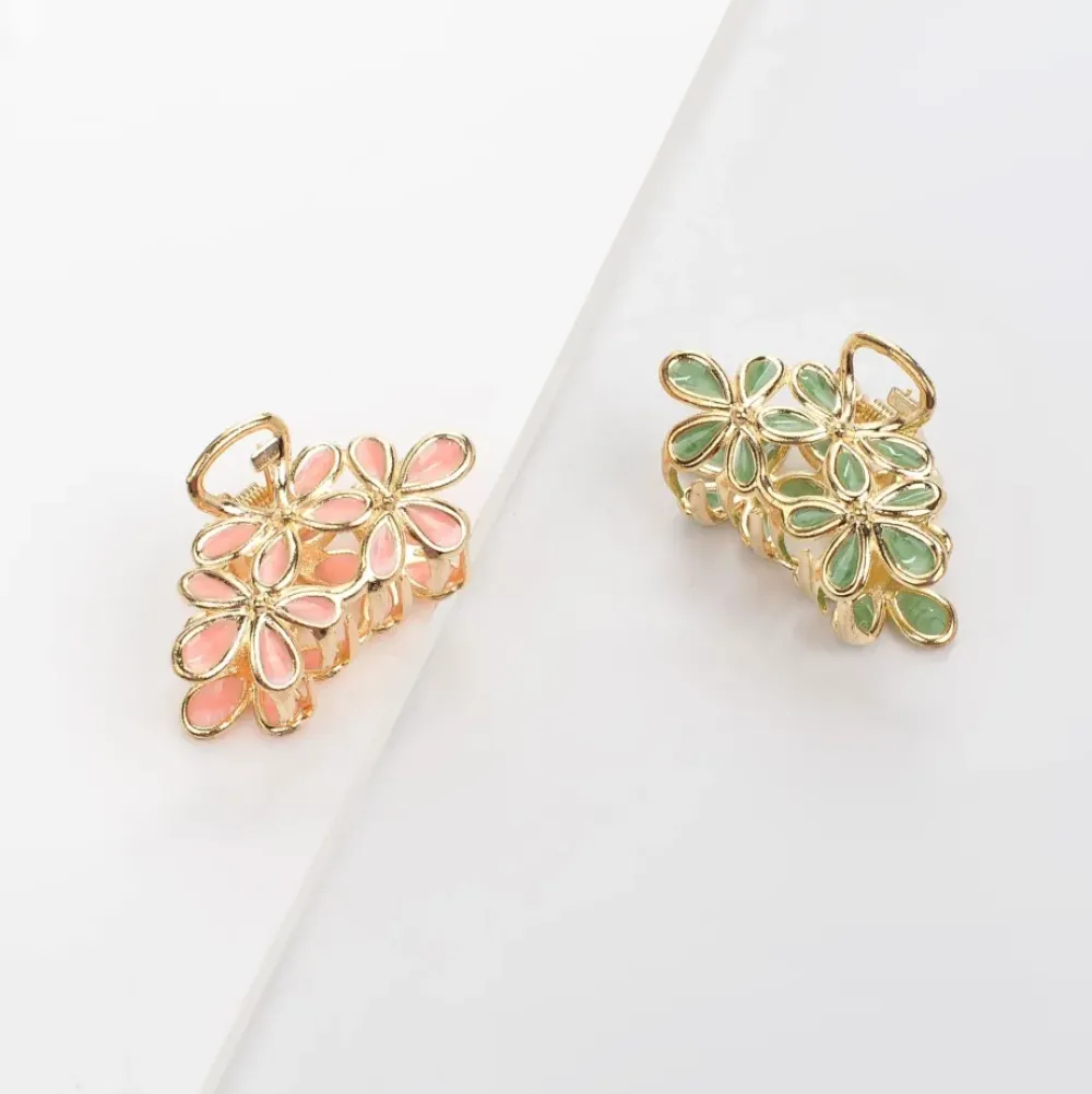 Hair Clips & Claws^Urban Expressions Flower Design Hair Claw - 2 Pack Hair Claw