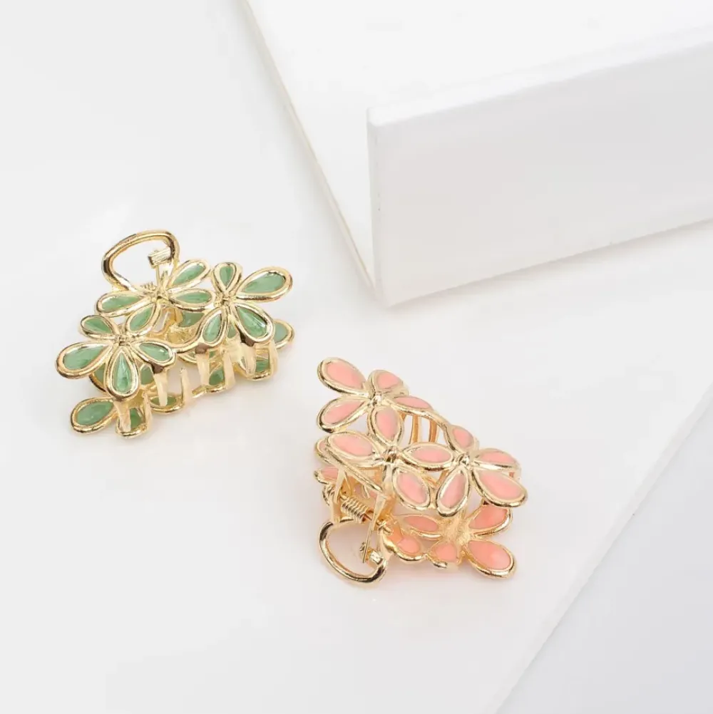 Hair Clips & Claws^Urban Expressions Flower Design Hair Claw - 2 Pack Hair Claw