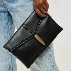 Clutches^Urban Expressions Heather Clutch