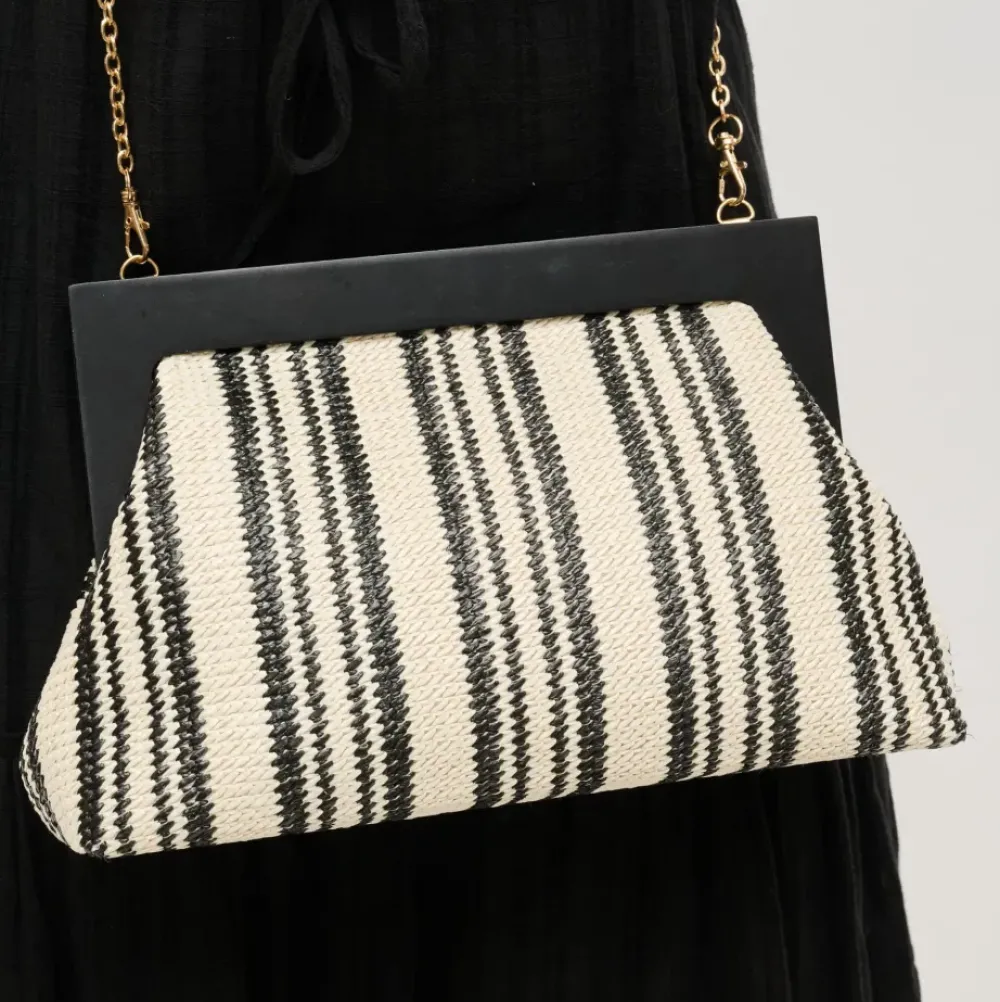 Clutches^Urban Expressions Margot Clutch BlackWhite