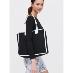 Totes|Handbags^Urban Expressions Wade Tote