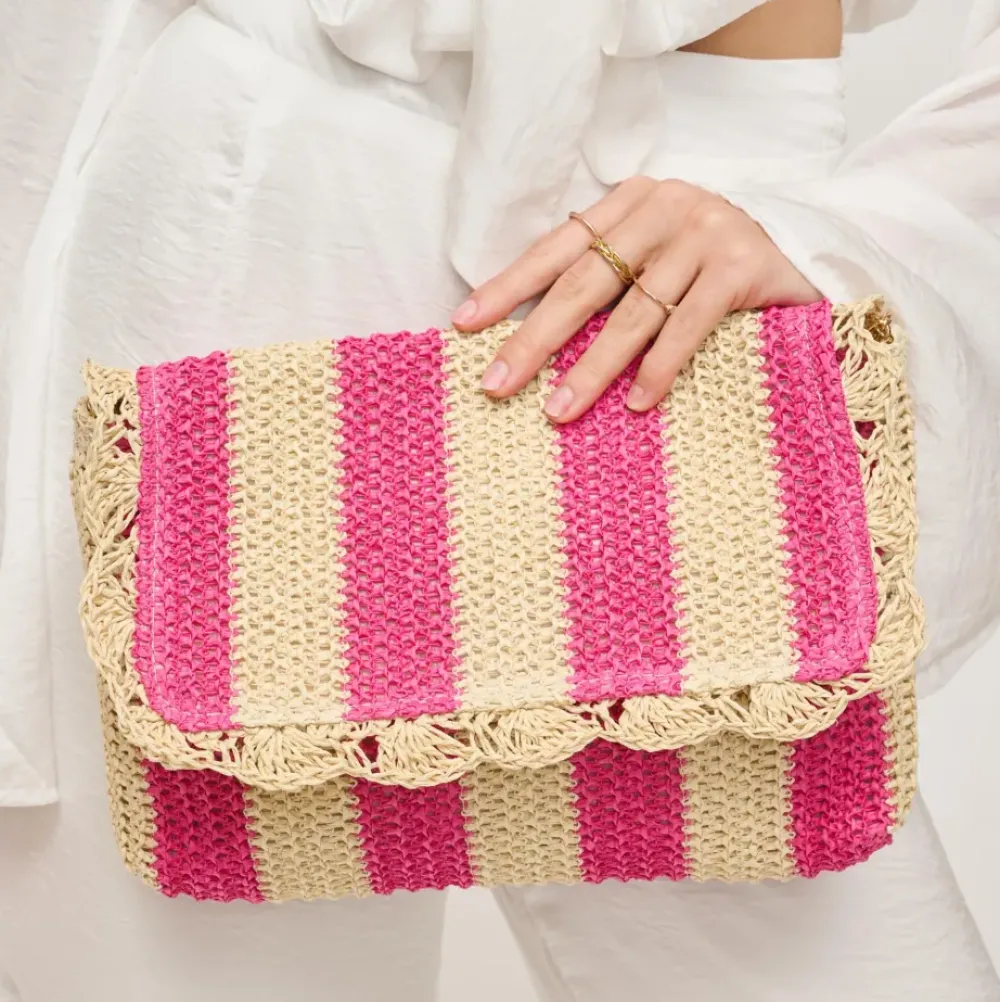 Clutches^Urban Expressions Winnie Clutch